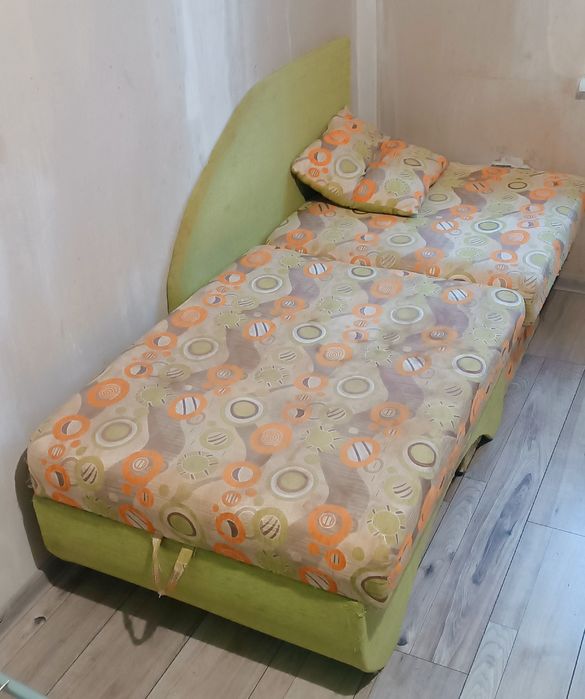 Продам диван одно спальний
