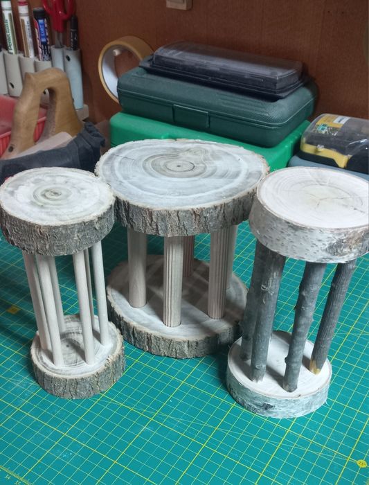 Жердинки, полички для папуг.