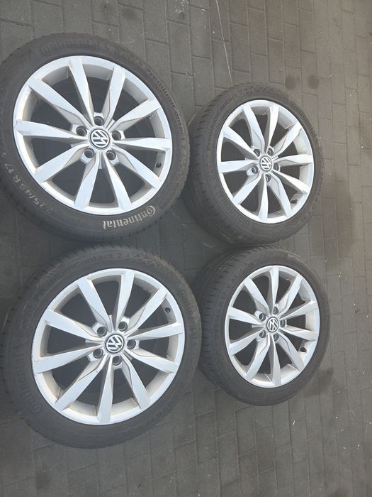 Alufelgi 17 Kola Vw Golf VII lato