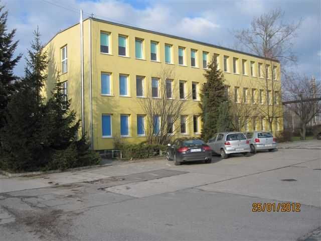 Biura. Wynajmę piętro biurowca
