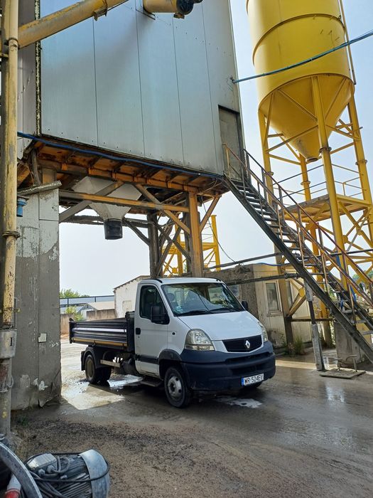 Czarnoziem ziemia siana piach suchy beton stabilizacjaTransport