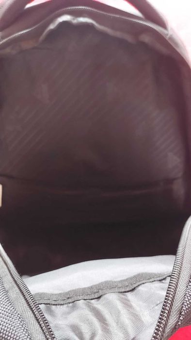 Vende-se Mochila Preta