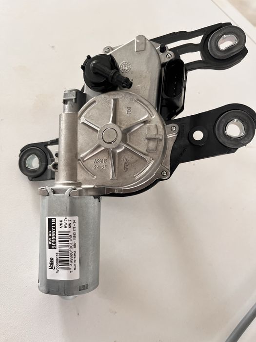 AUDI Q3 83A Silniczek tylnej wycieraczki