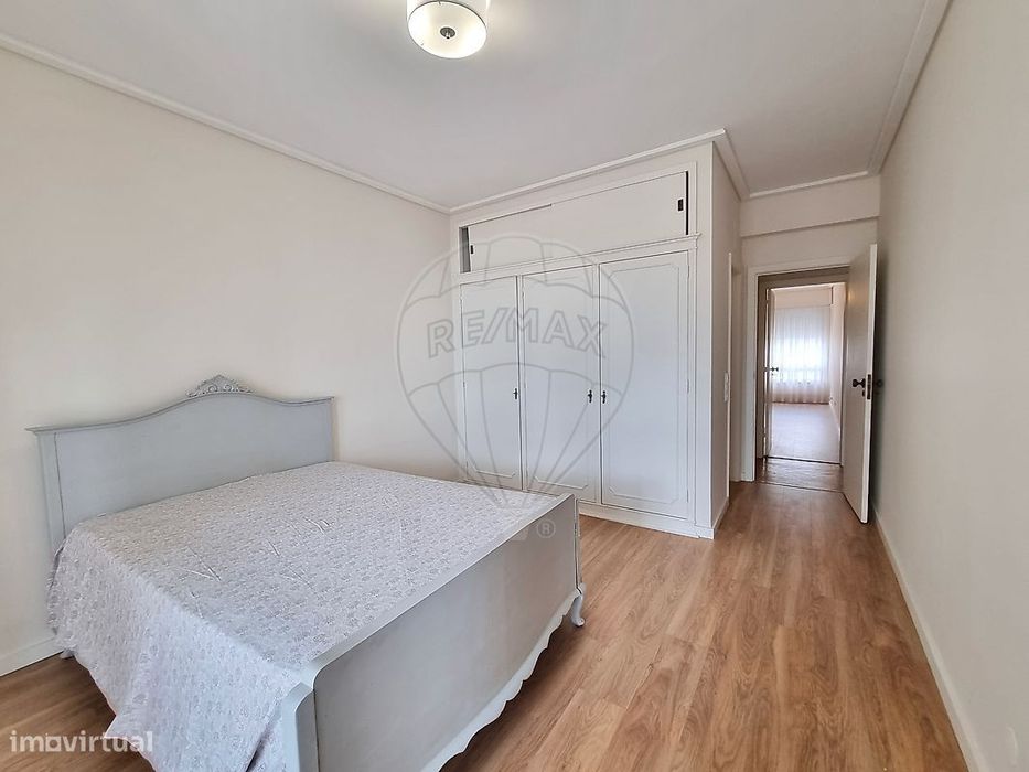 Apartamento T4 para arrendamento