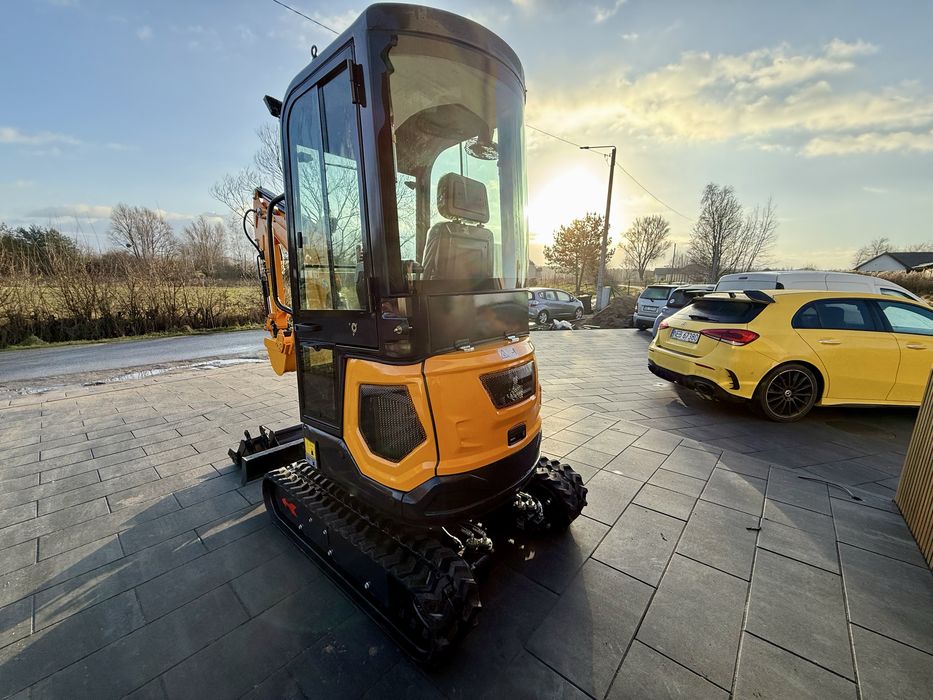 Minikoparka 1,8T NOWA, Diesel 25KM - Skrętne Ramię - 3 Łyżki - FV23!!!