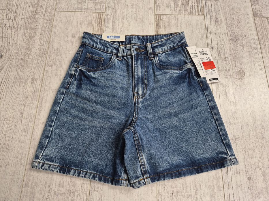 Nowe krótkie jeansy 140 cm Pepco