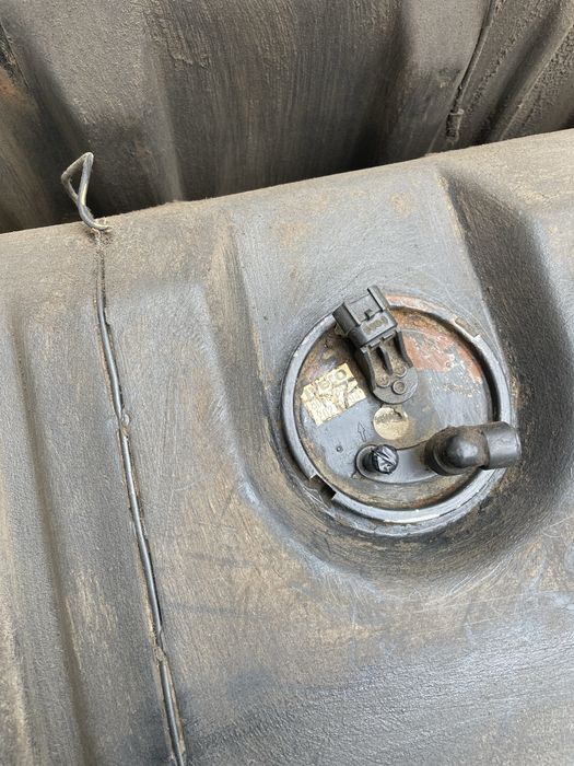 Продам 2 бака IVEKO по 100 литров