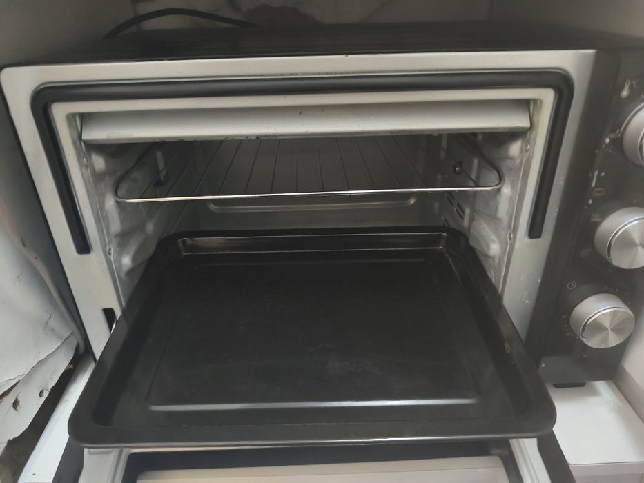 Forno elétrico Becken 46 L.