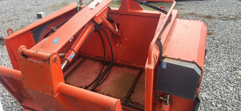 Ścielarka do słom wycinak paszowóz