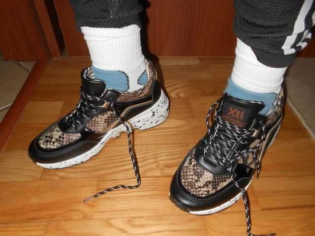 XTI the red touch SNEAKERSY print 39/25 cm