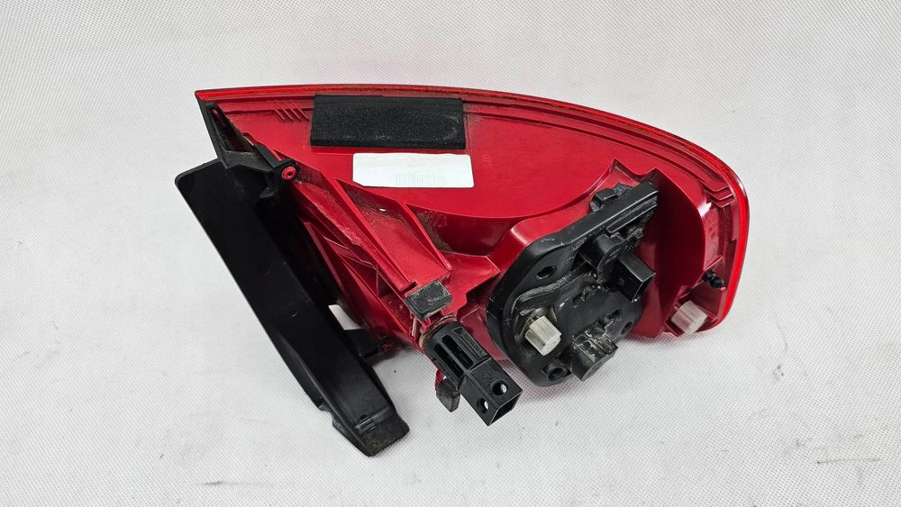 audi a4 s4 b8 8k sedan lampa tył tylna prawa