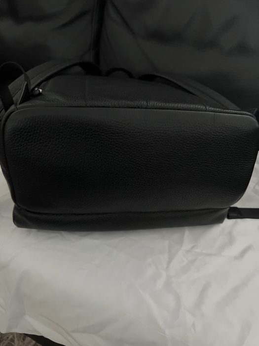 Mochila Michael kors em pele preta original como nova