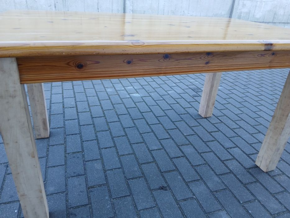 Sprzedam stol z drewna Debowego.