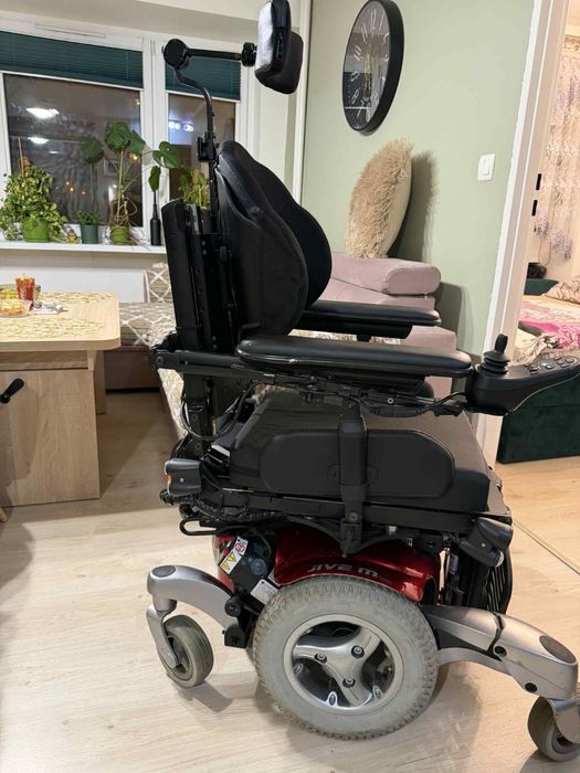 Wózek inwalidzki elektryczny Quickie Jive M transport
