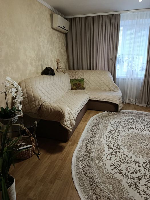 Двох кімнатна квартира на Ставиській, 65.