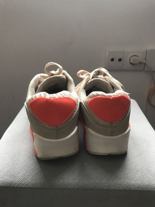 Ténis laranja e nude estilo Air Max | número 36