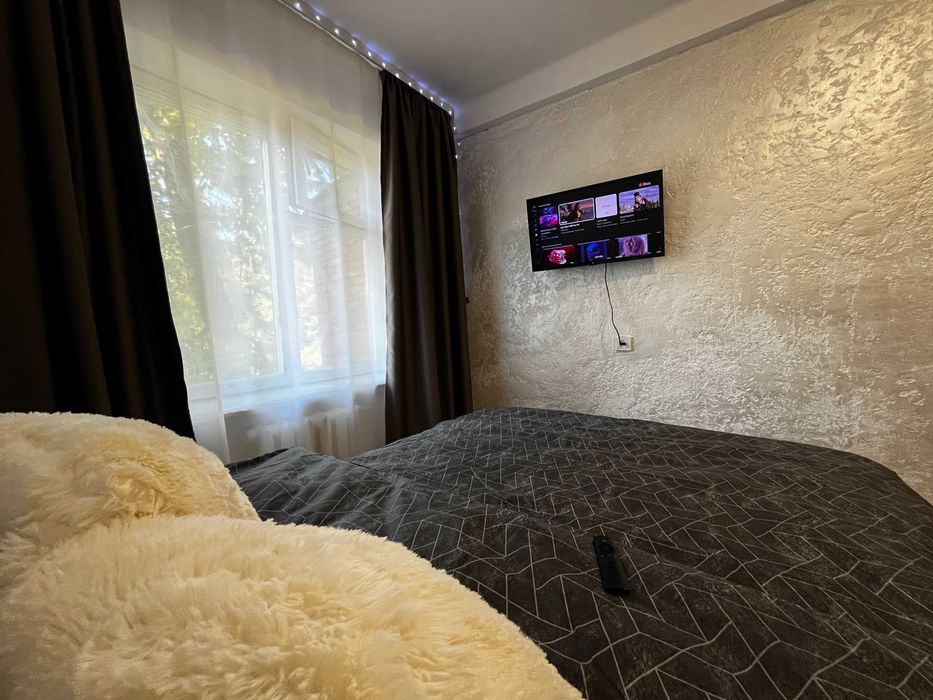 Подобово 1 поверх СВІТЛА посуточно квартира Слов'янськ