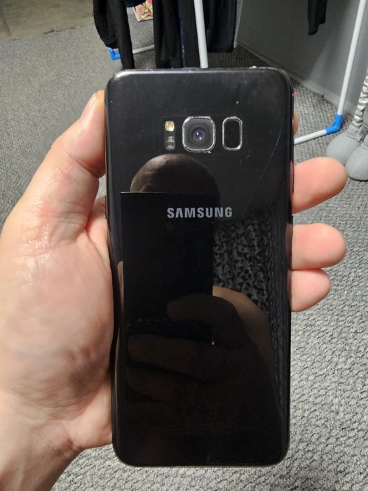 Продам смартфон Samsung Galaxy S8+