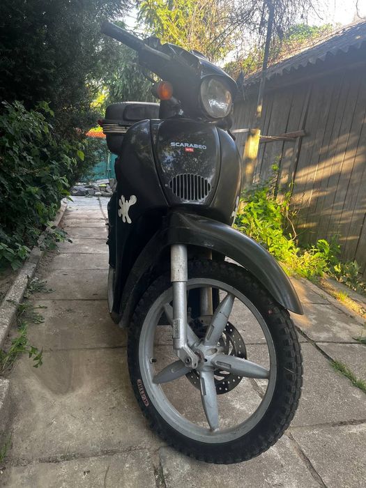 Скутер Aprilia Scarabeo 50