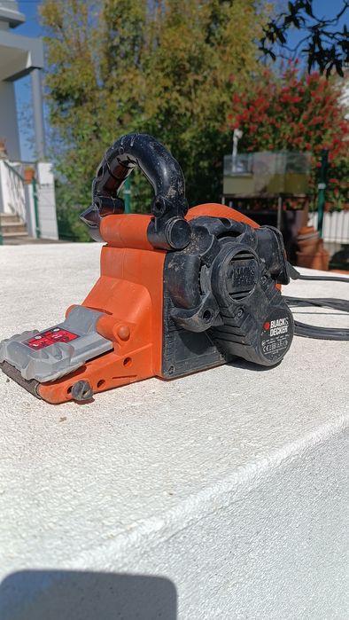 Lixadeira Black & Decker