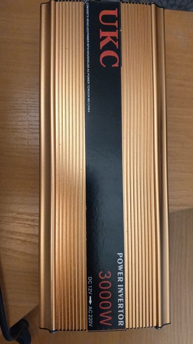 Инвертор 12/220 3000ват