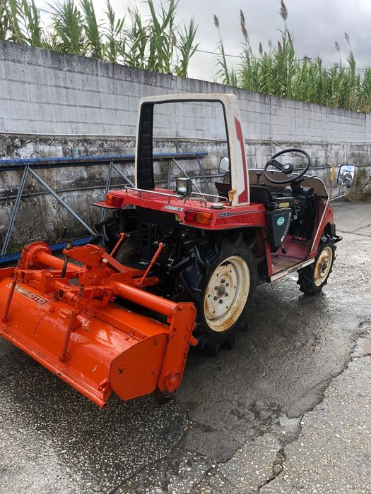 Tratror carro hinomoto com frese