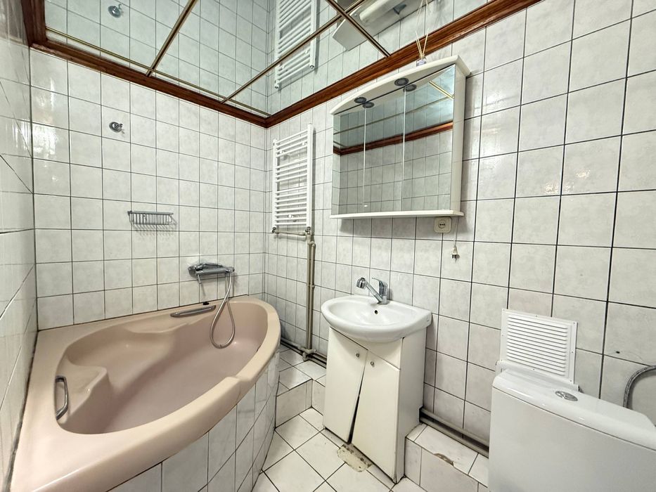 Продаж 3 кім.кв. А/О. Ремонт. Покращене планування. вул.Семенівська.