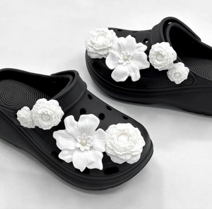 набір джібітсів на crocs