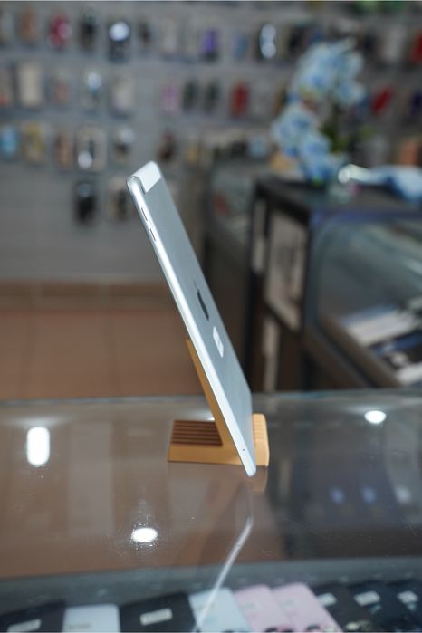 iPad 2018 32GB Silver LTE