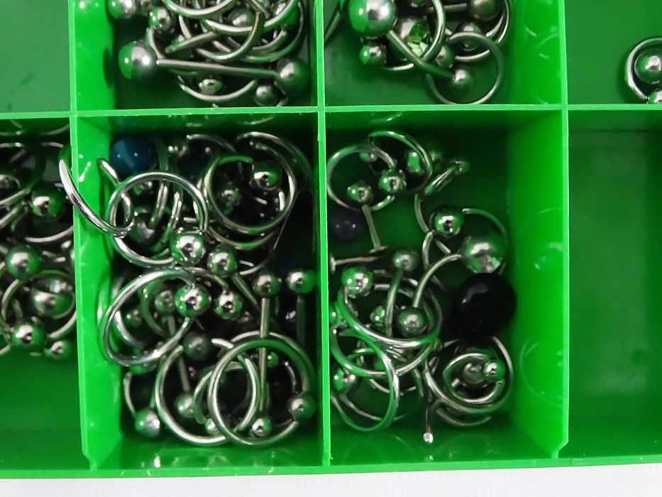 MEGA ZESTAW Piercing: 70+ kolczyków do nosa + Labrety, BCR, Podkowy + Organizer