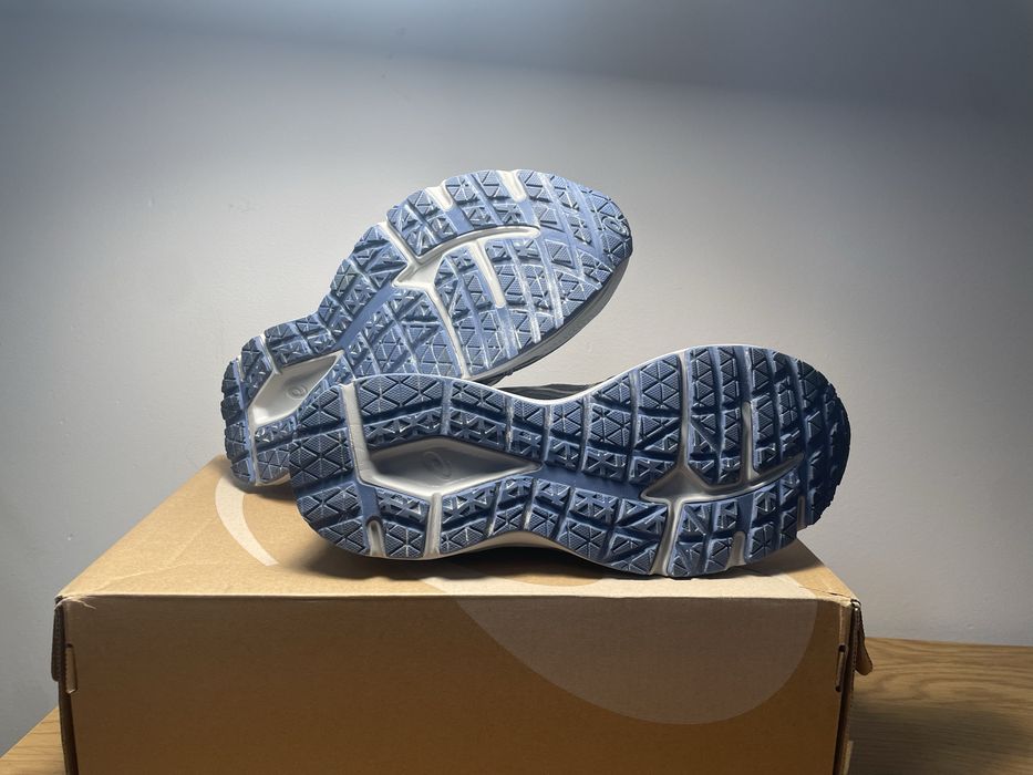 Buty Asics JOG 100S R. 36 (22.5 cm) Piedmont Grey / Pure Silver – Stan Idealny / Jak Nowe