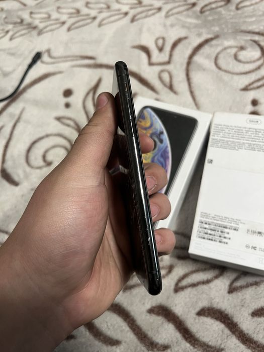 Продам iphone xs 64gb
