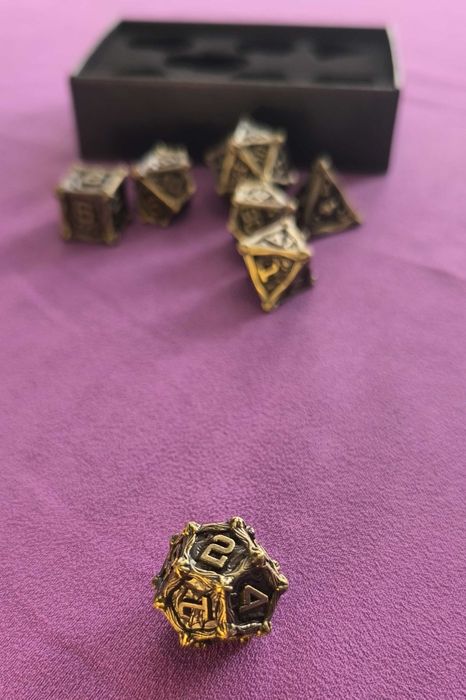 Metalowy zestaw kości RPG Dungeons & Dragons D&D fantasy