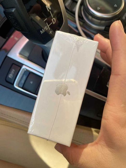 [Nowe nieuzywane] słuchawki bezprzewodowe Apple AirPods 4 gen