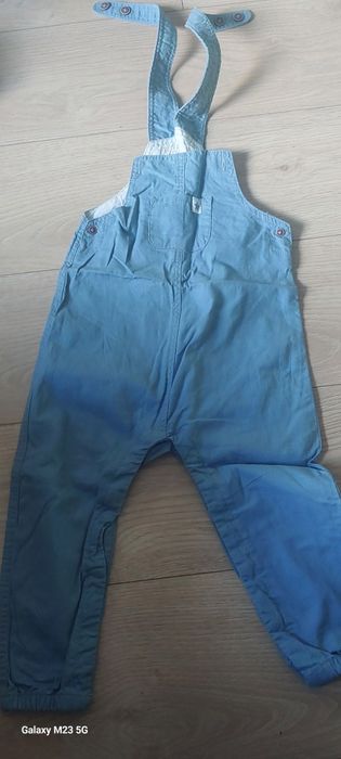 Sprzedam ogrodniczki dla chłopca.