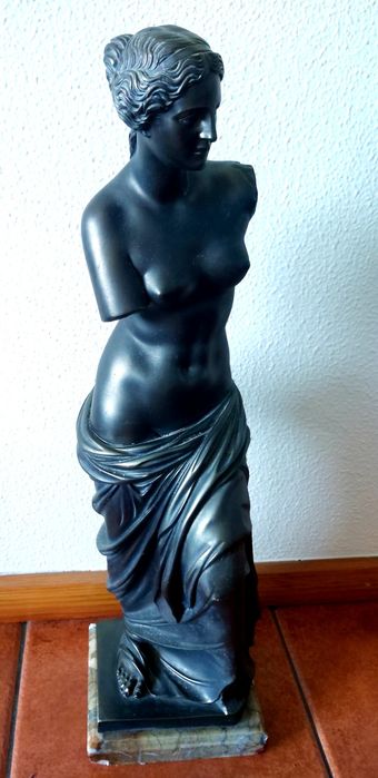 Estátua de bronze