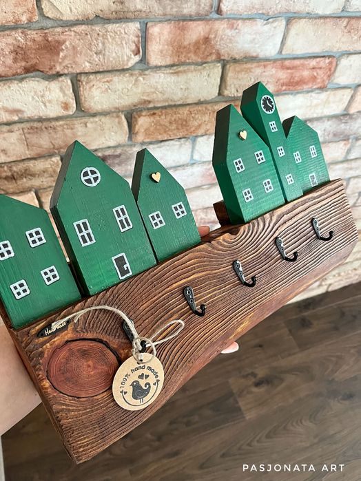 Wieszak domki drewniany rękodzieło hand made