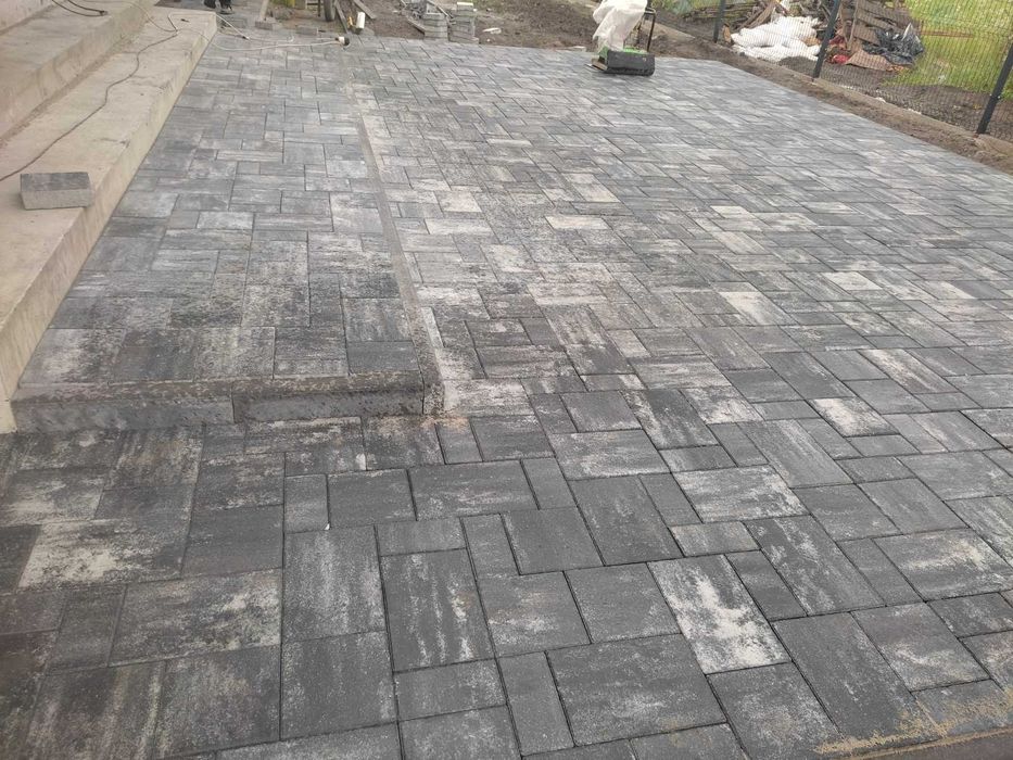 Продаж та монтаж Бруківки