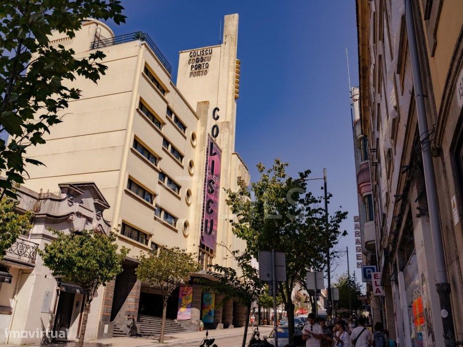 Apartamento T1, num novo empreendimento na Avenida do Aliados, no P...