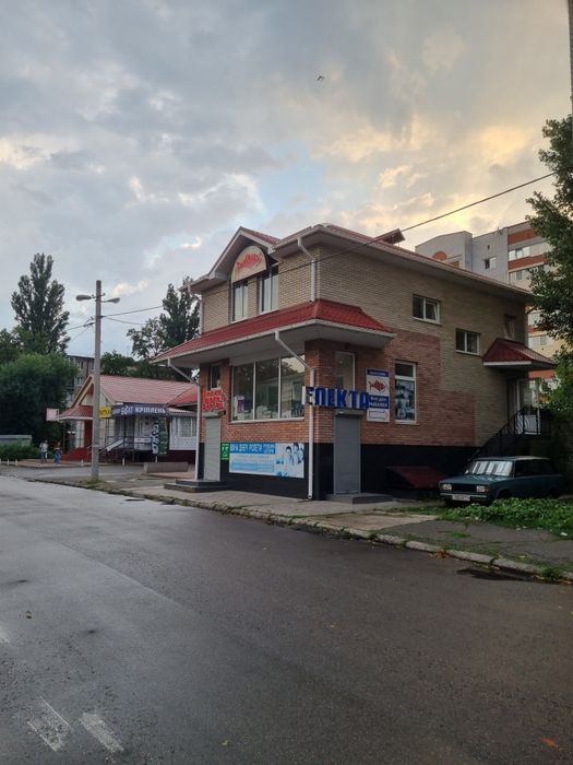 Продам 3х этажное здание в самом лучшем рН города центр рынок 150м