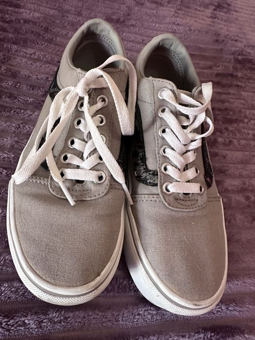 Vans plataforma cinzentos
