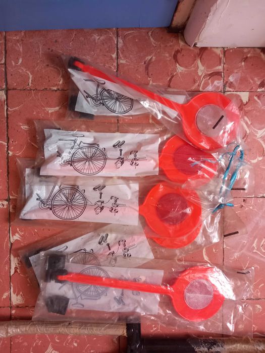 Raquete luminosa para bicicleta anos 80 nova