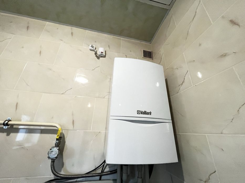 Будинок на Газовику в найпрестижнішому районі. 10 соток. В НАЯВНОСТІ!