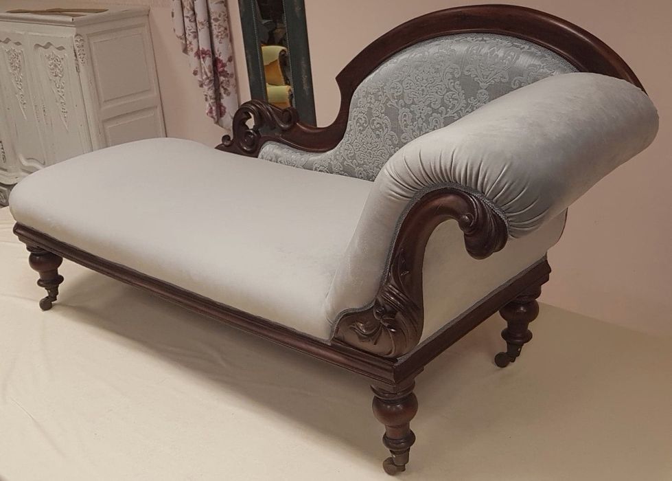 Szezlong antyk z roku 1860