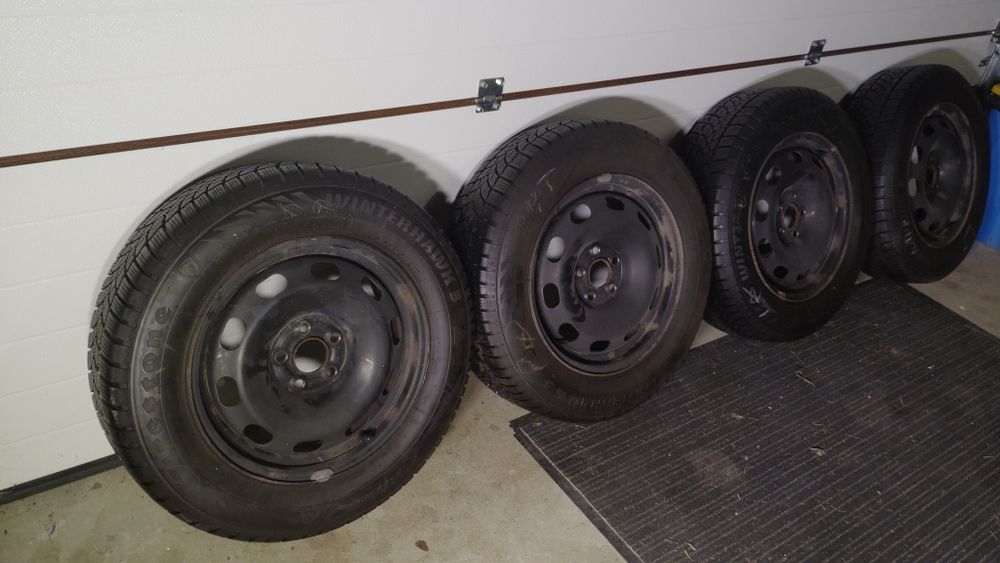 VW Golf 4 Komplet Opon Zimowych z Felgami