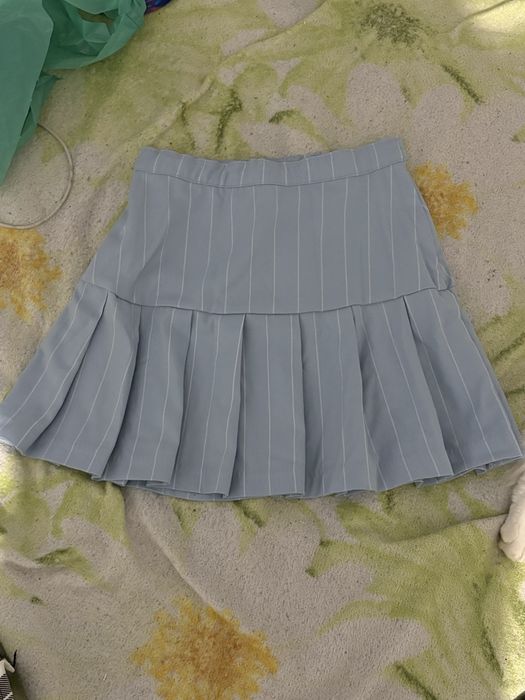 Блакитна міні спідниця аніме в складку h&m