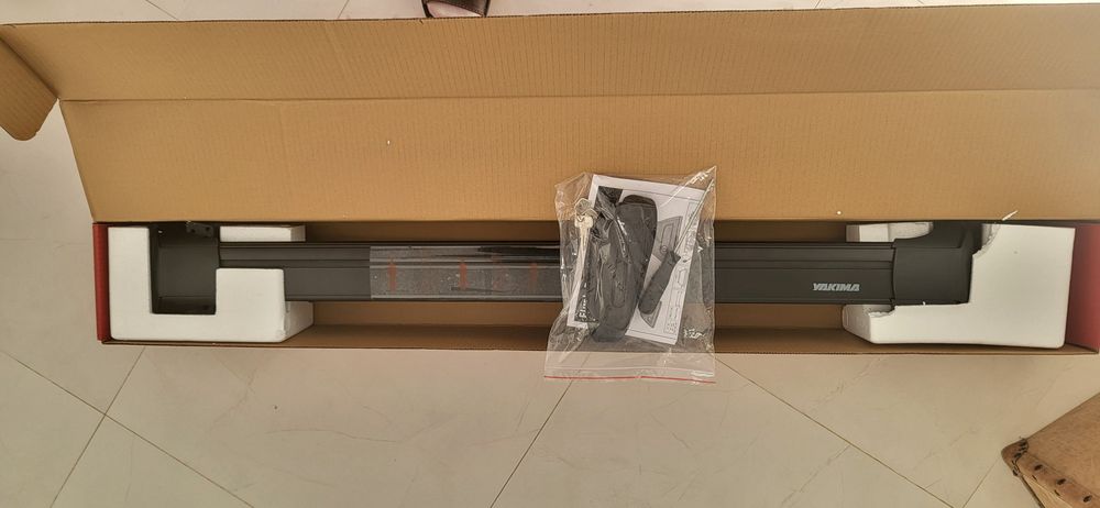 Sprzedam nowe mocowania do boxu na dach(relingi dachowe )FLUSHBAR.