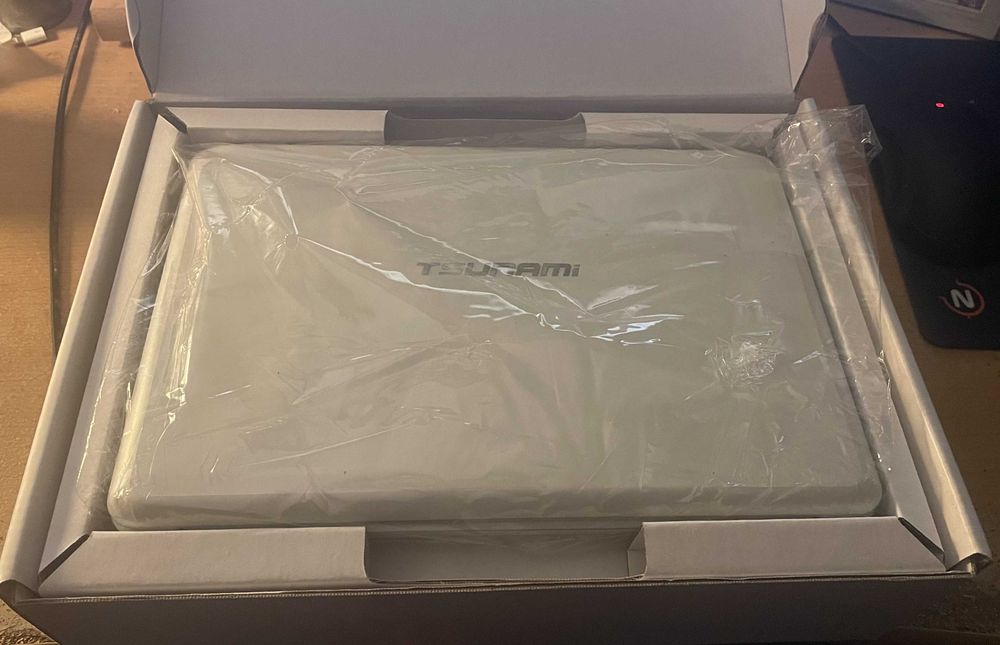 Portátil moover Tsunami T10 - Inclui bolsa (Ler descrição)