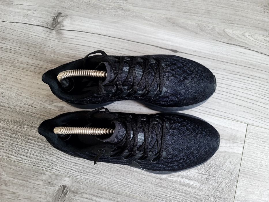 Продам фірмові кросівки Nike Air Zoom Pegasus 36