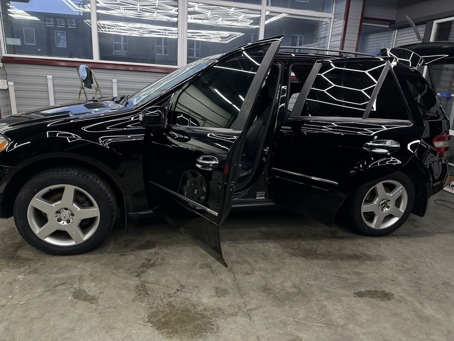 Автівка Мерседес мл 350